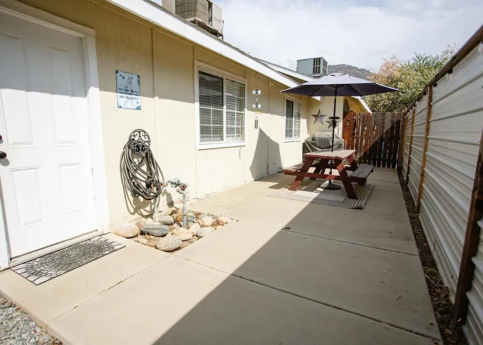 Cozy Condo Minutes From The Sequoia National Park