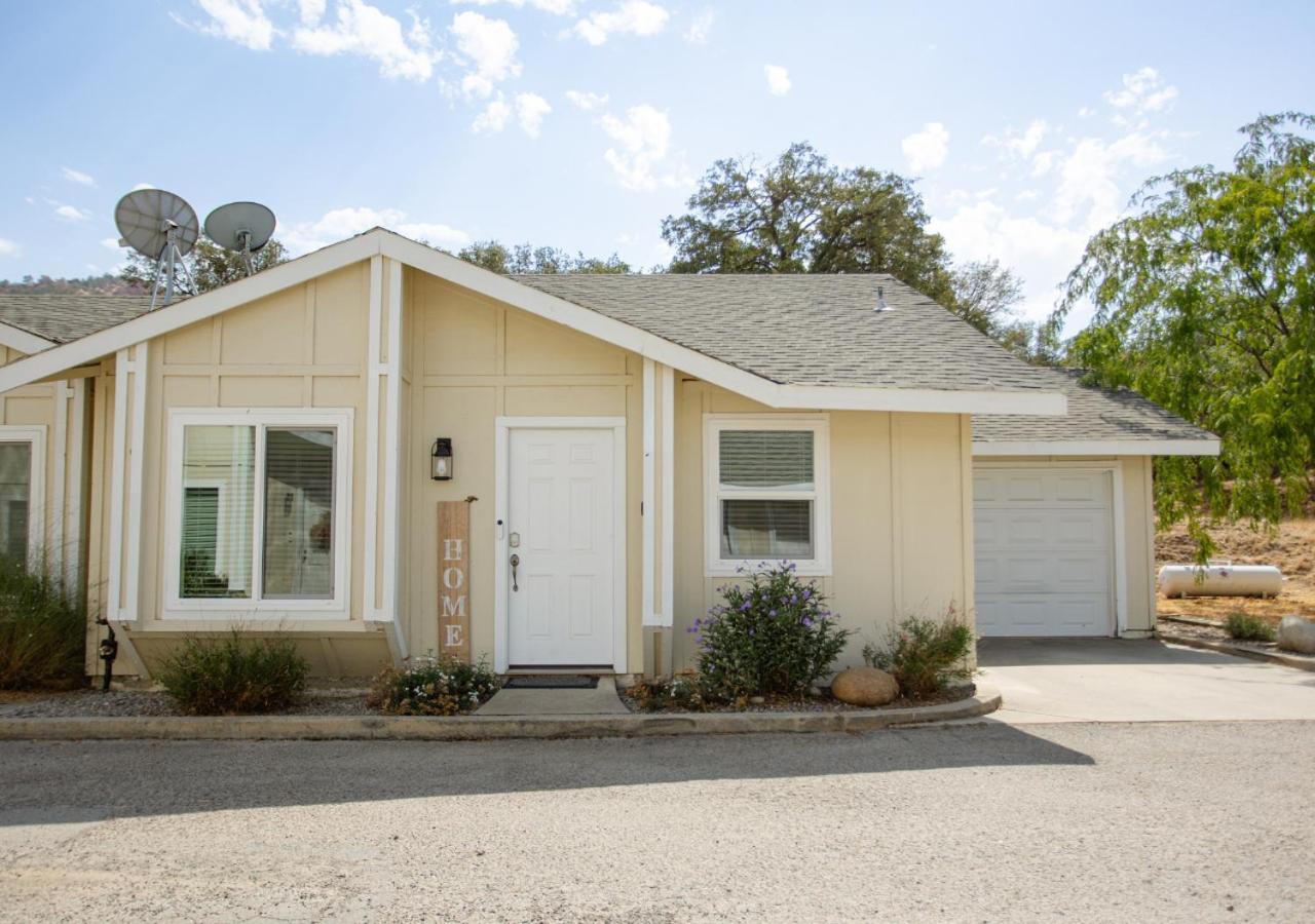 Cozy Minutes From The Sequoia National Park * Three Rivers